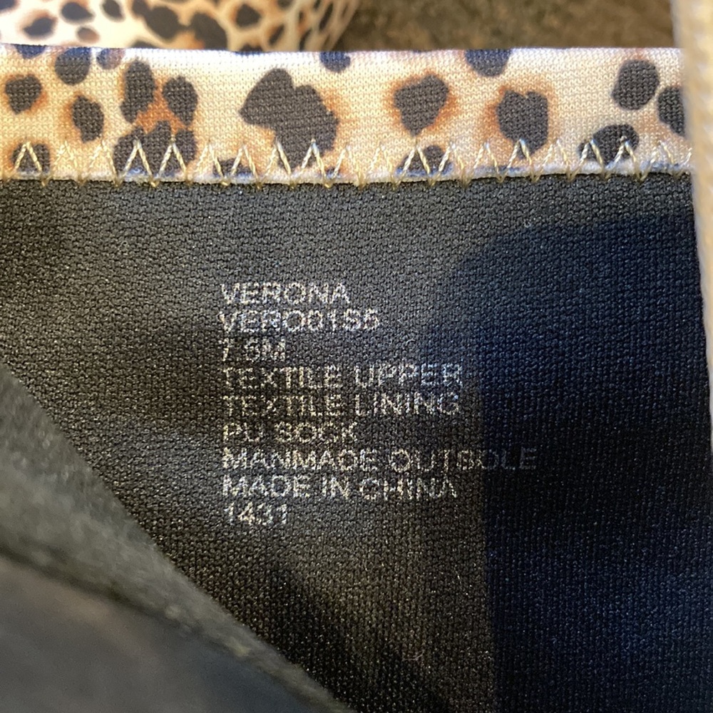 NEW Leopard Vegan Ankle Booty w/Red Patent Kitten Heel by Betsey Johnson sz 7.5 - Picture 7 of 8